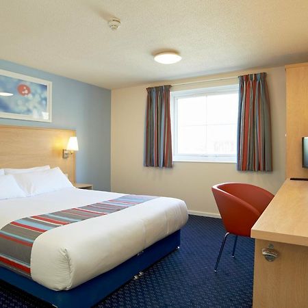 Travelodge Leatherhead Exteriér fotografie