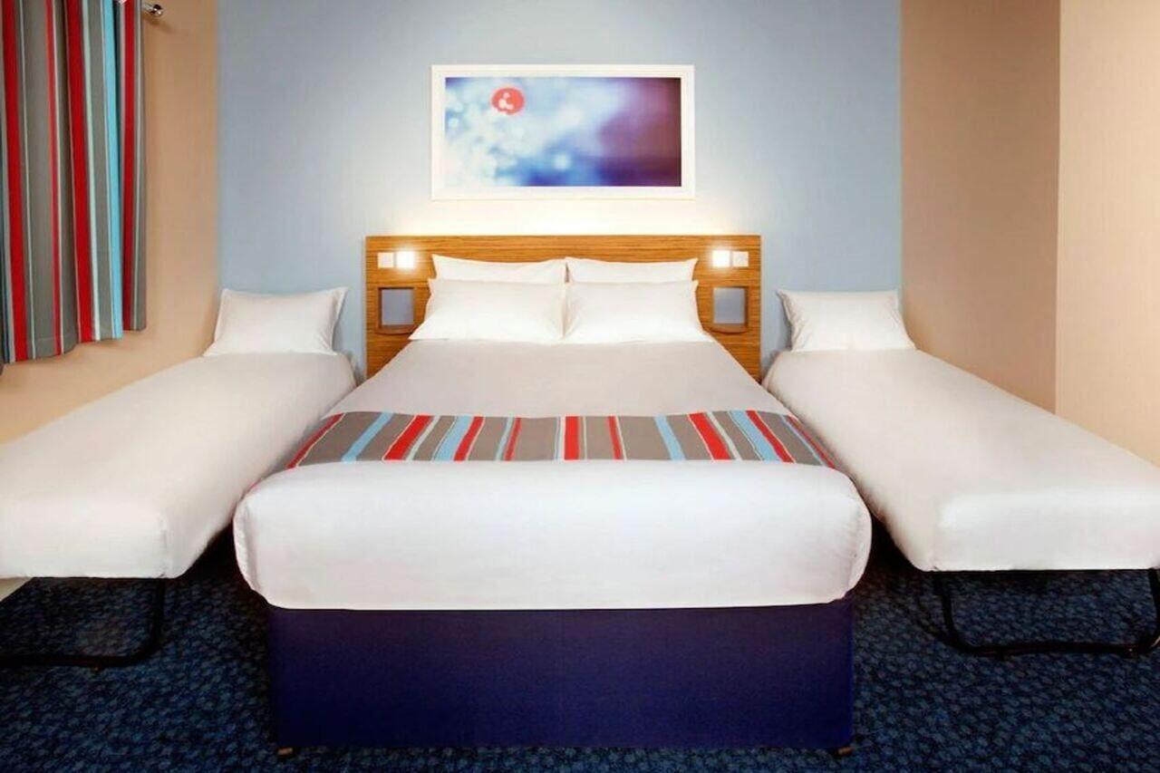 Travelodge Leatherhead Exteriér fotografie